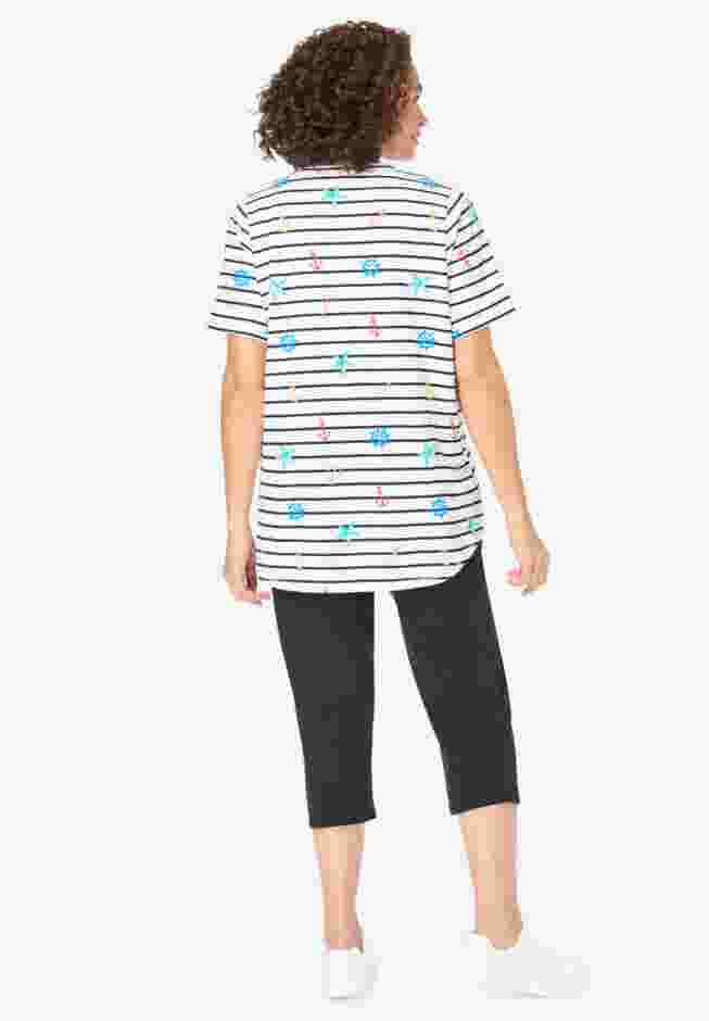 Two-Piece V-Neck Tunic & Capri Set image number 1