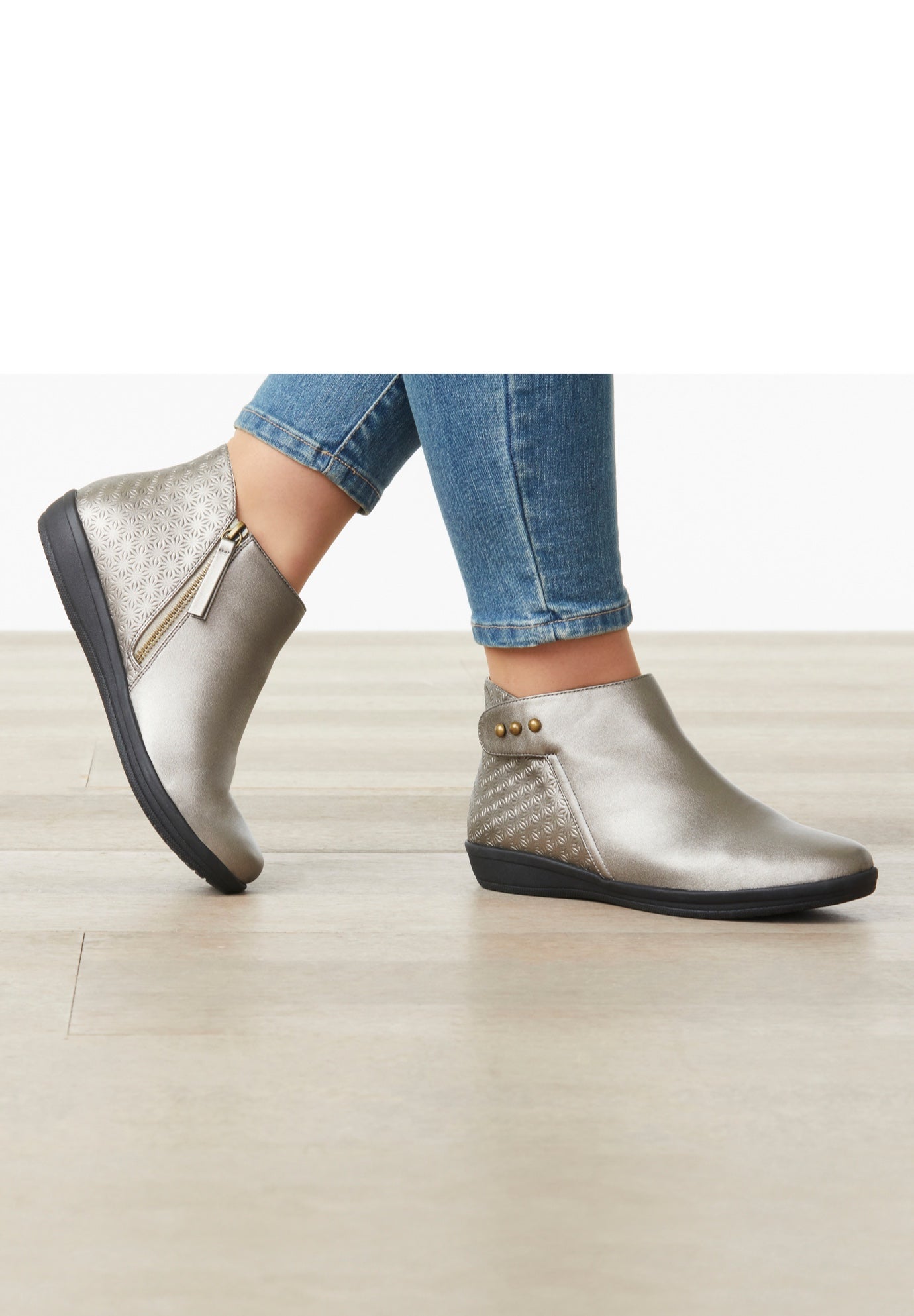 The Brinny Orthotic Shootie image number 11