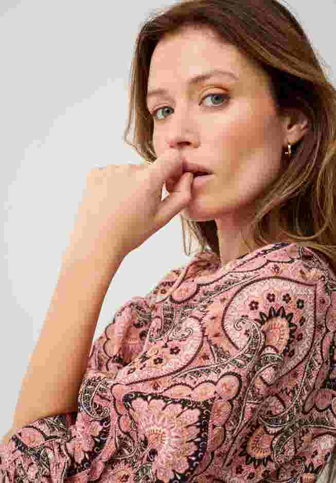 Crinkle Keyhole Empire Dress image number 3