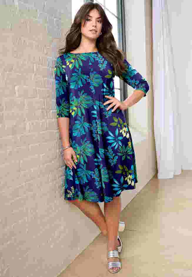 Plus Size 3/4 Sleeve Boatneck Swing Dress image number 5
