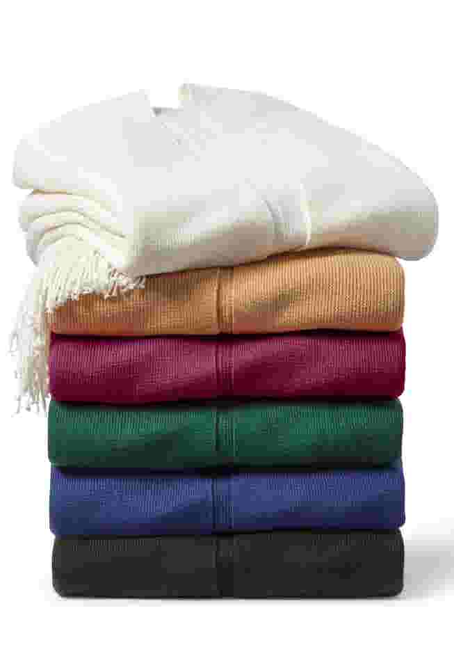 Fringed Cape image number 3