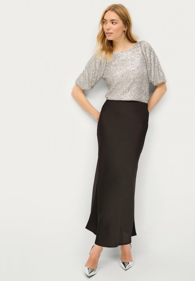 All-Over Sequin Blouson Sleeve Top image number null