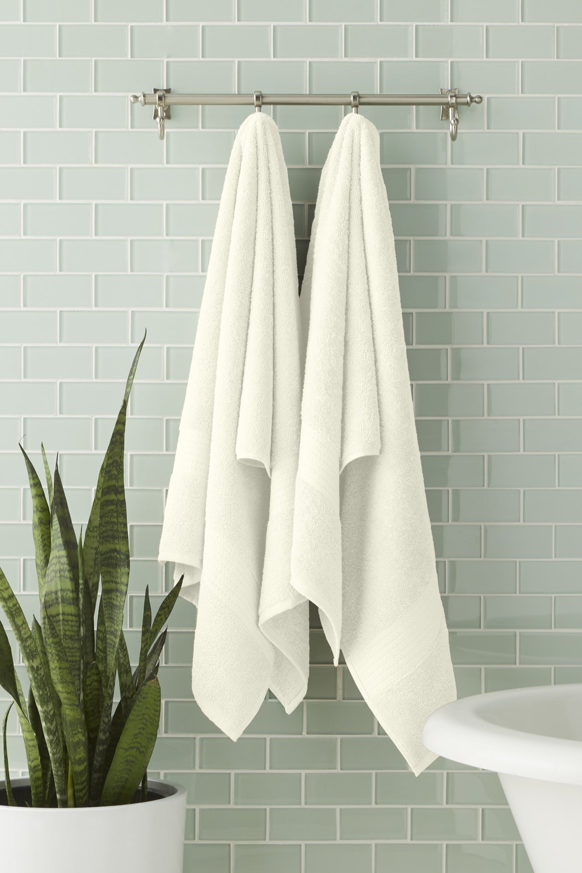 BH Studio 2-Pc. Bath Towel Set image number 0