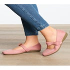 The Bobbi Flat image number null