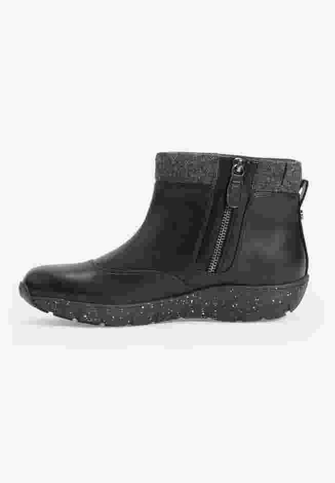 The Cassiopeia Bootie image number 3