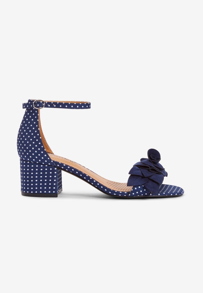 The Ona Sandal image number 3