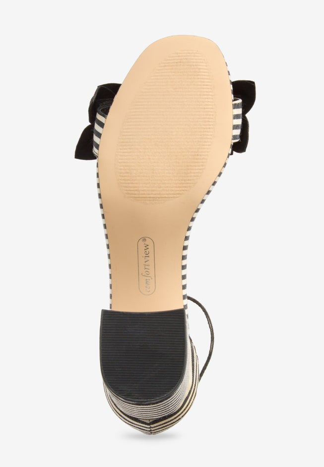 The Ona Sandal image number 2