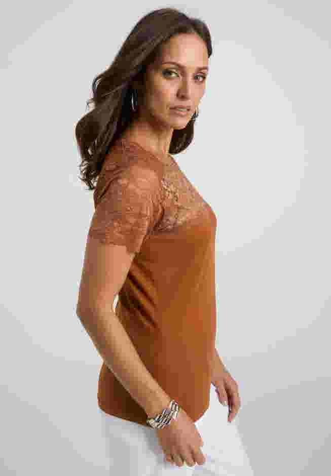 Stretch Lace Neckline Top image number 2