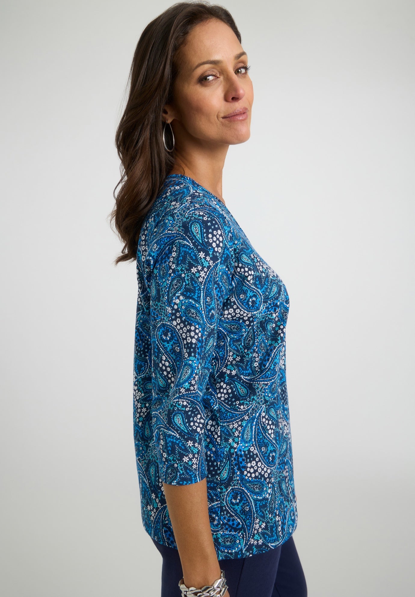 Stretch Cotton V-Neck Tee image number 2