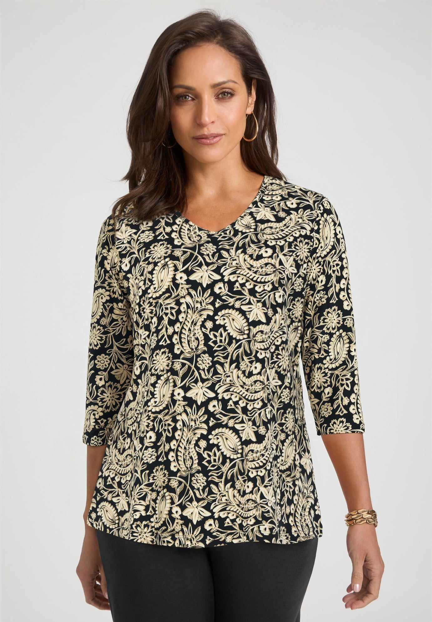 Stretch Cotton V-Neck Tee image number 0