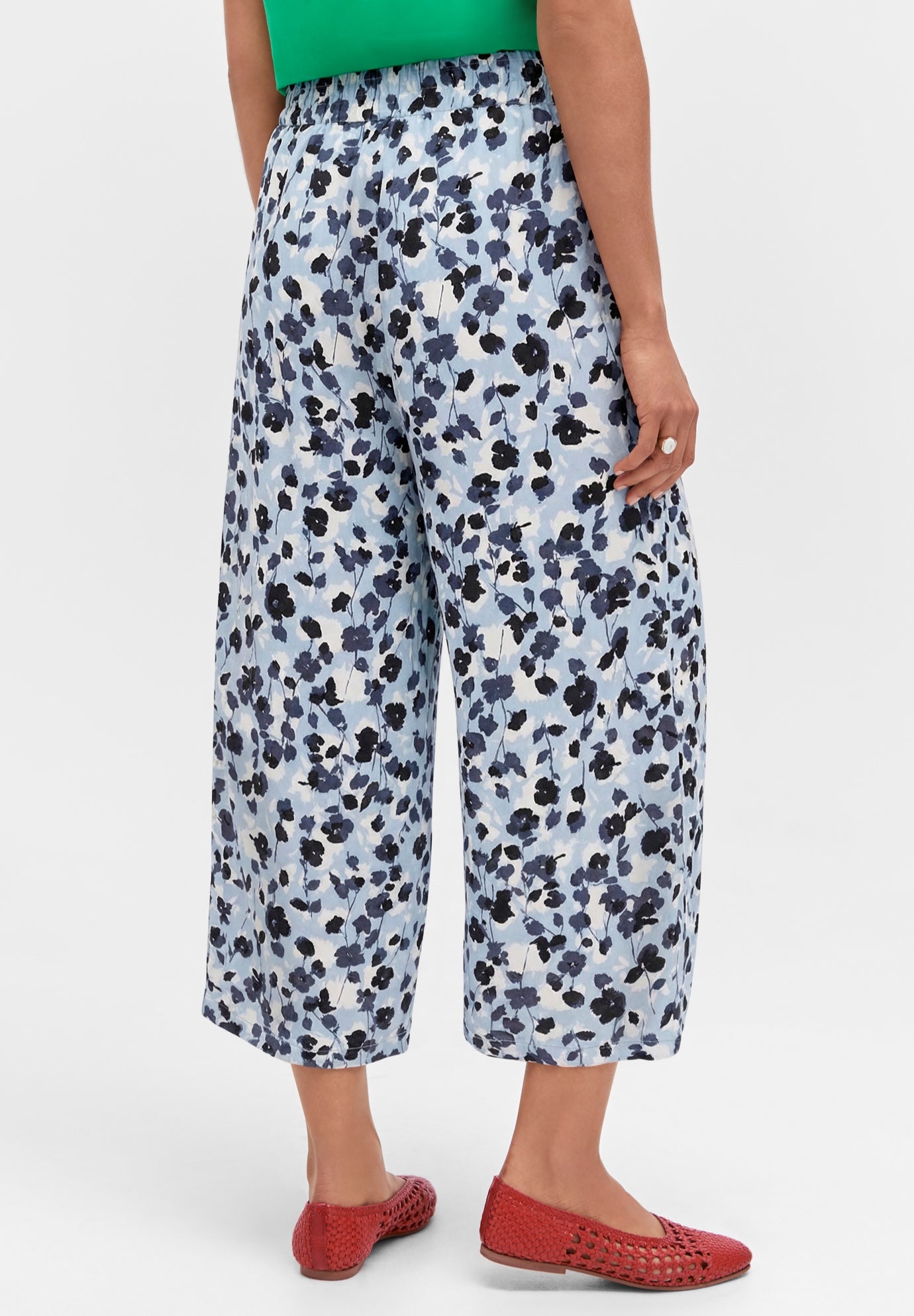 Wide-Leg Crop Pants image number 1