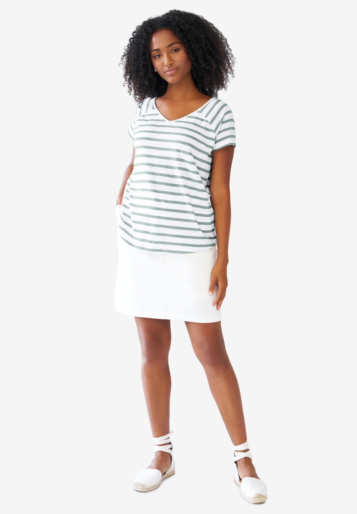 Rounded V-neck Tee image number 0