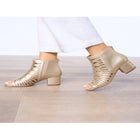 The Taylor Shootie image number null