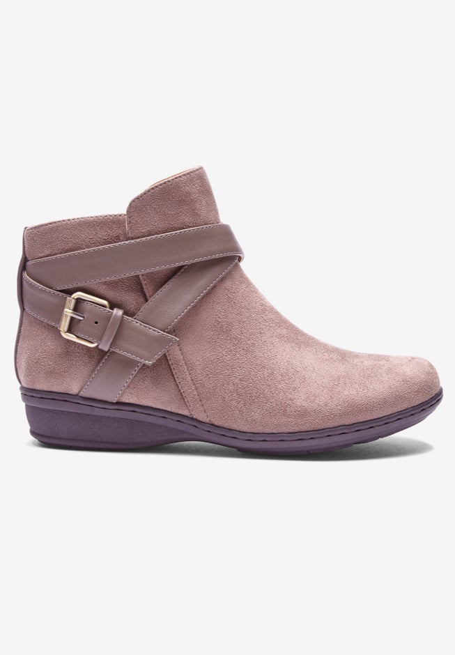 The Bronte Bootie image number 6