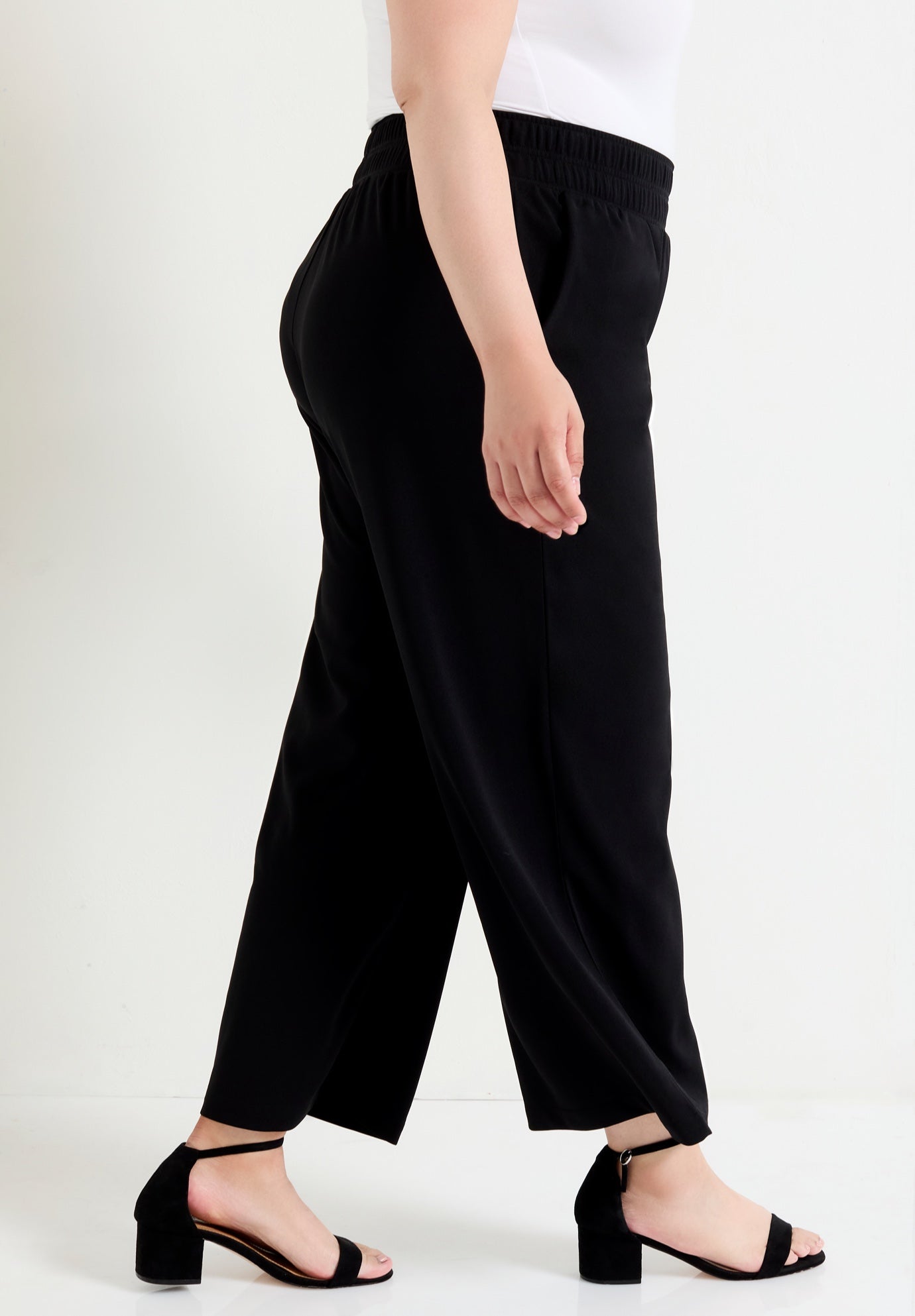 Cropped Wide-Leg Knit Pants image number 2