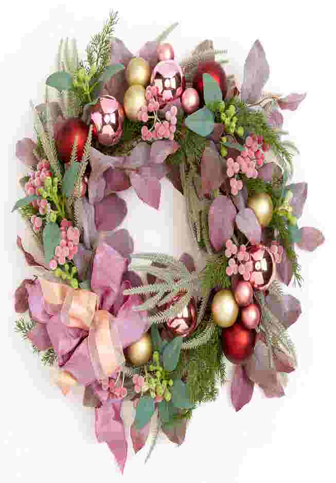 Blush Christmas Wreath image number 0