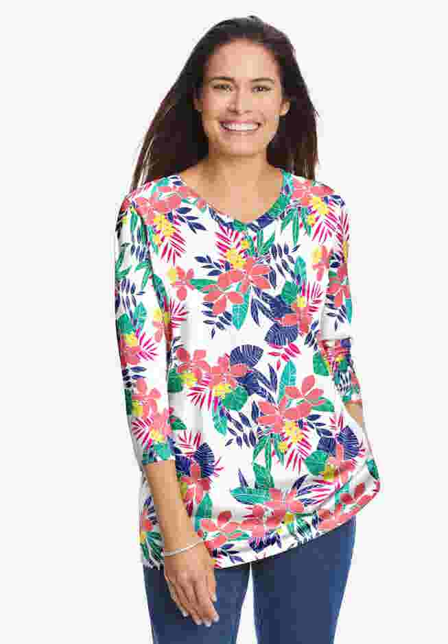 Perfect Printed Three-Quarter Sleeve V-Neck Tee image number 4