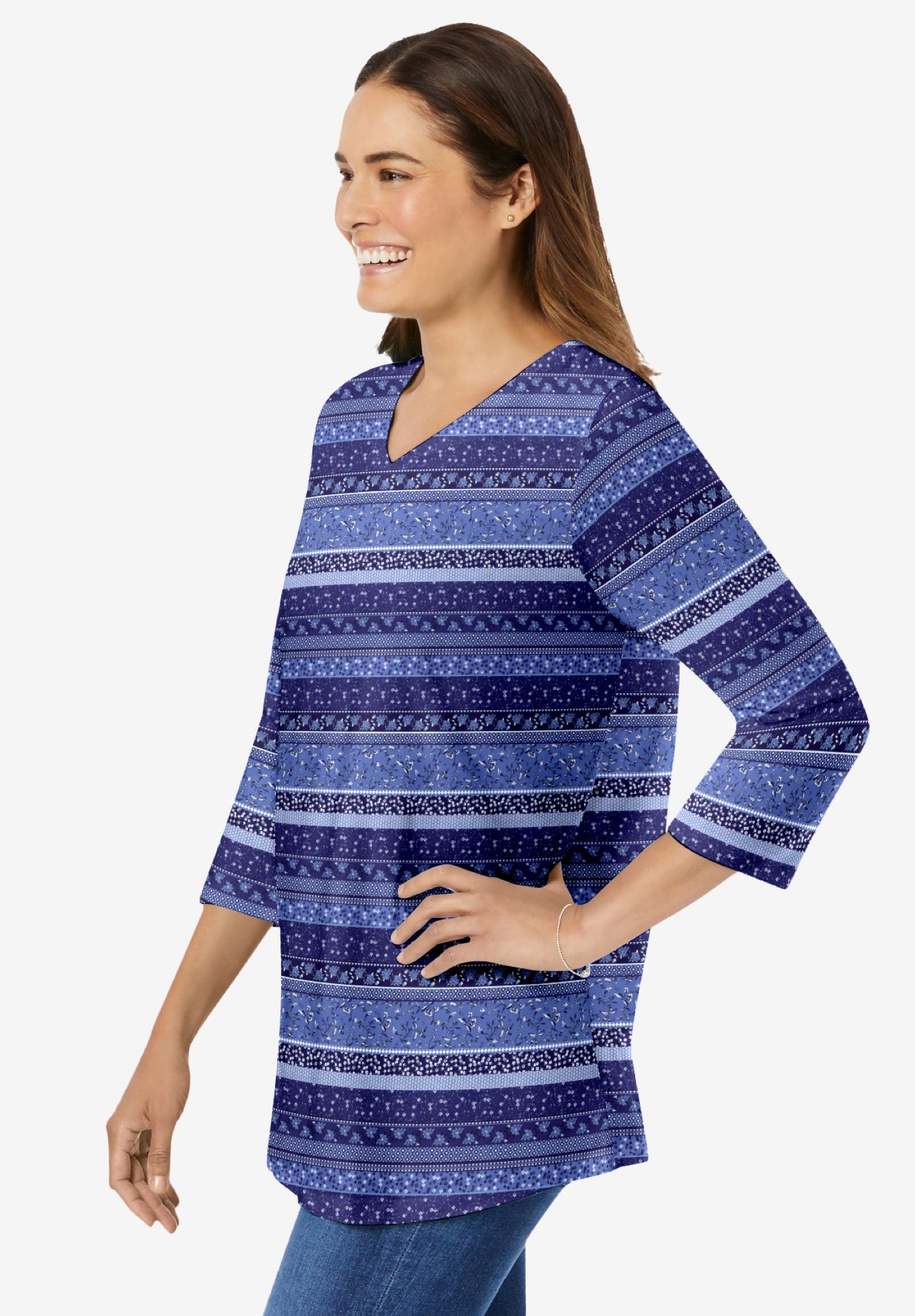 Perfect Printed Three-Quarter Sleeve V-Neck Tee image number 2