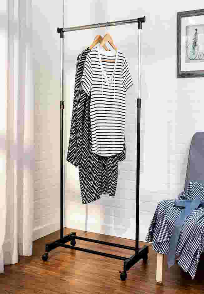 Adjustable Height Rolling Garment Rack image number 0