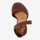 The Camilla Pump  image number null