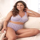 Glamorise&reg; Magic Lift&reg; Front-Close Support Wireless Bra 1200 image number 2