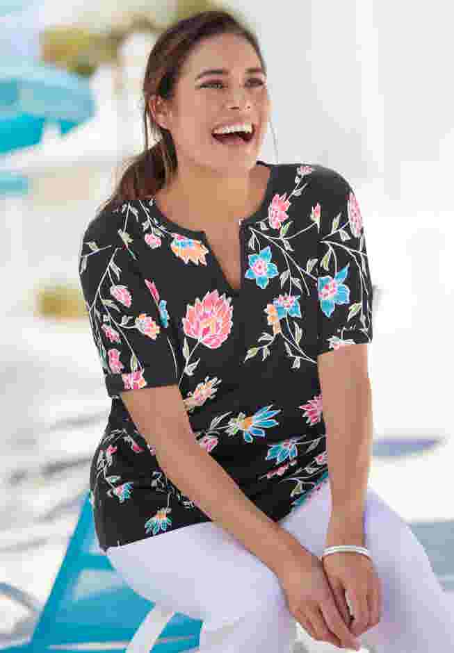 Notch-Neck Pocket Tee image number 8