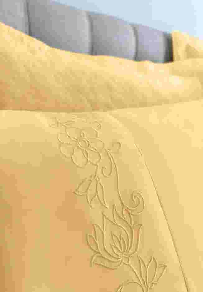 Anna Bedspread image number 3