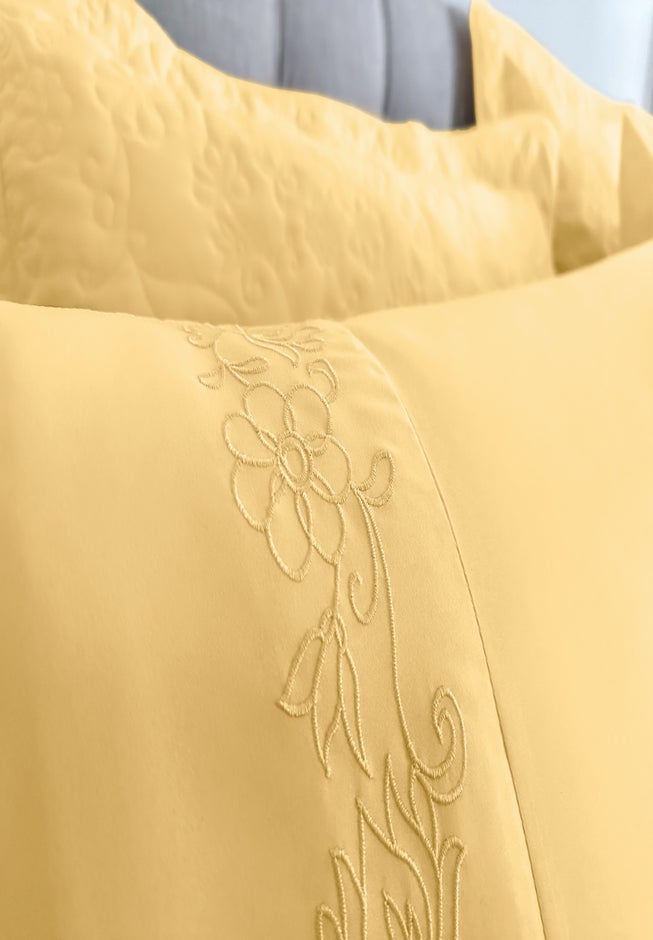Anna Bedspread image number 5