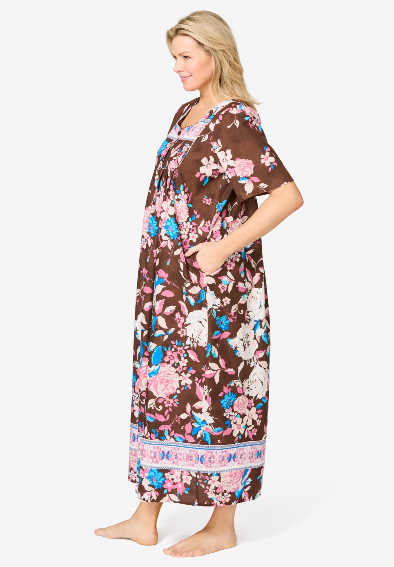 Bib Front Lounger image number 2