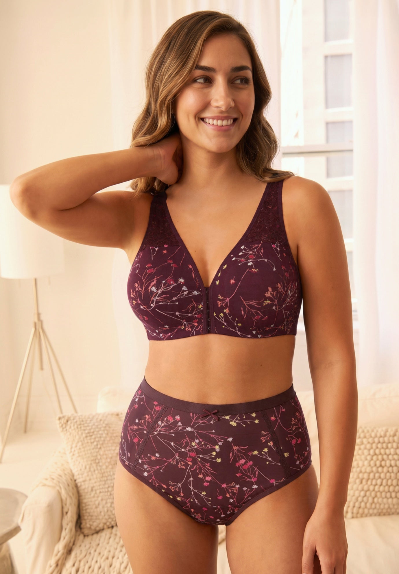Wireless Front-Close Cotton Comfort Bra image number 0