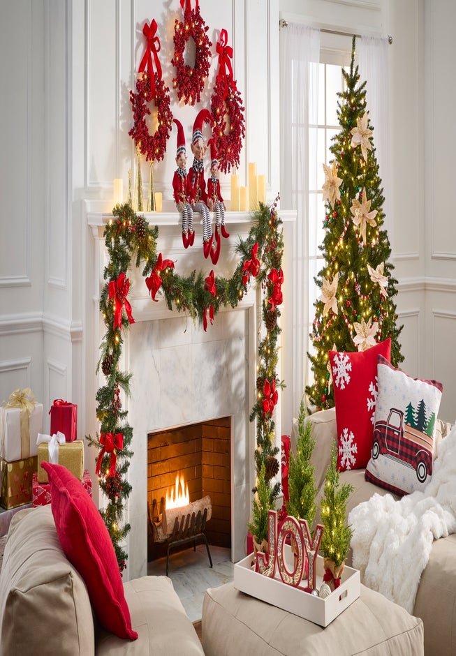 9' Pre-Lit Holiday Classic Garland image number 2