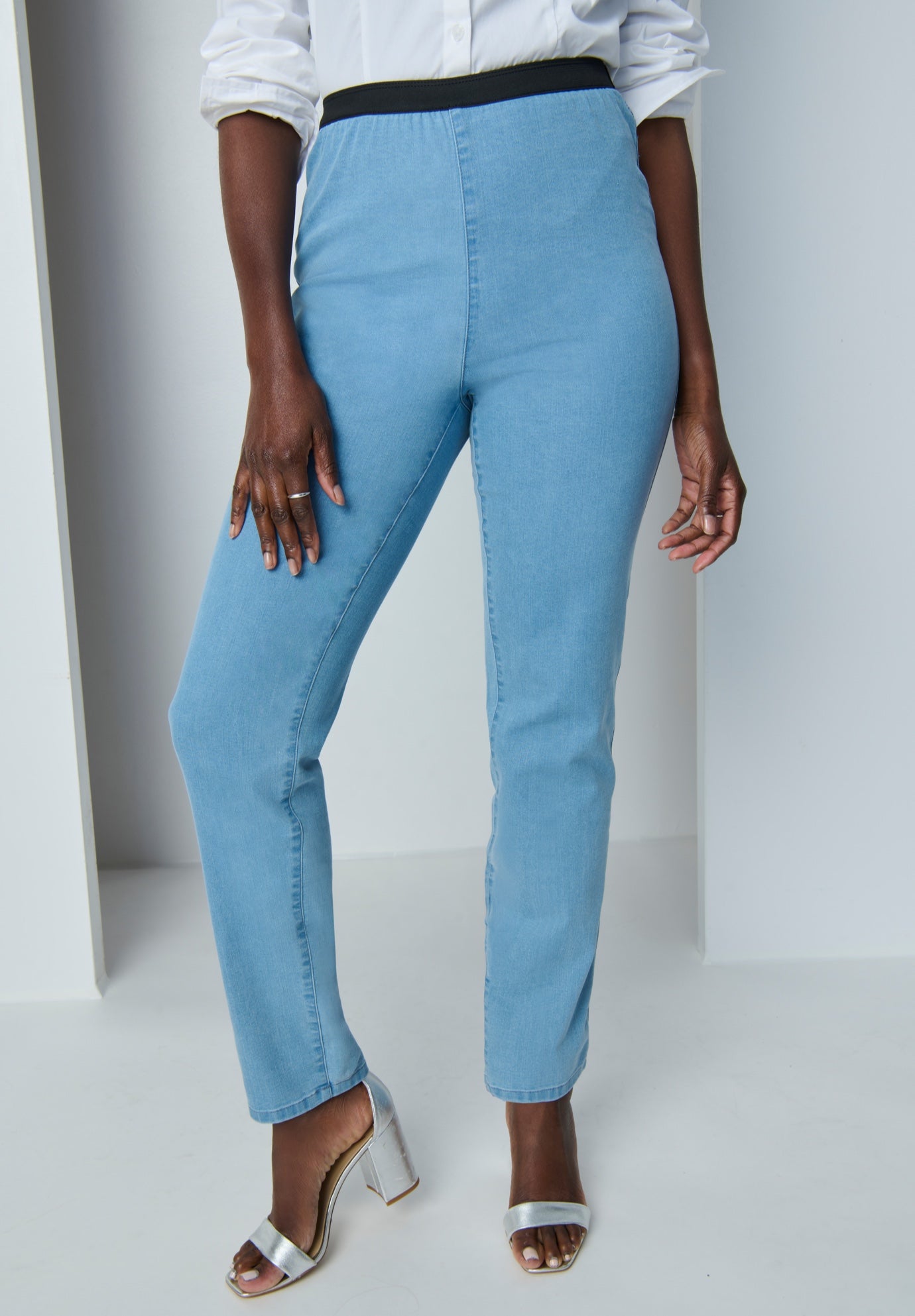 Stretch Denim Straight-Leg Jegging image number 0