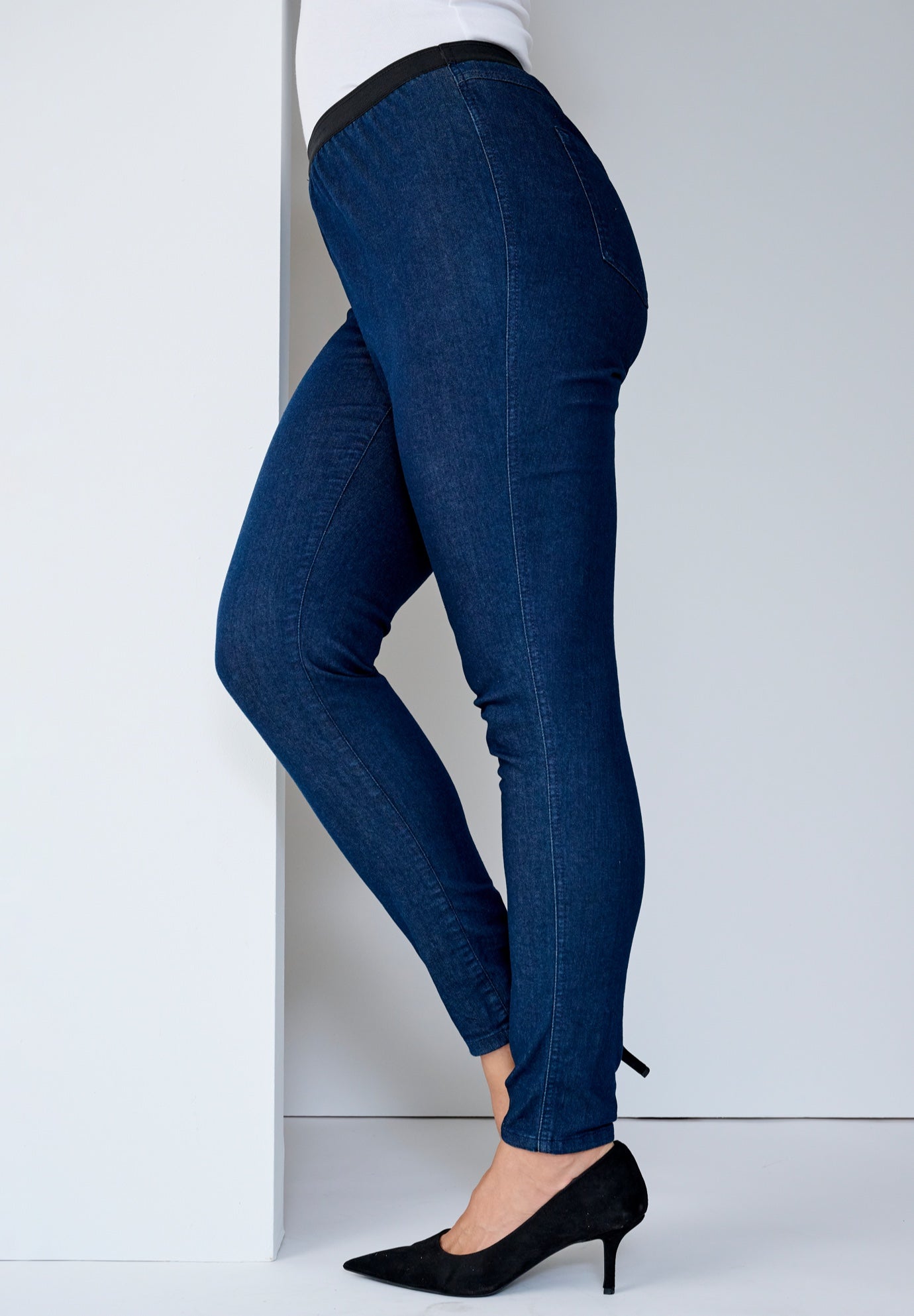 Stretch Denim Straight-Leg Jegging image number 1