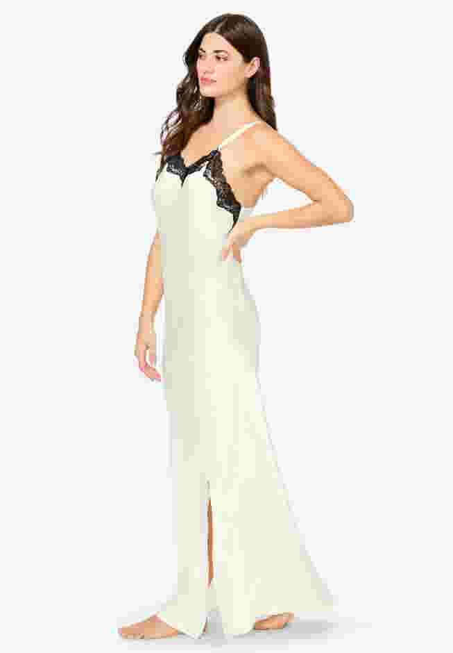 Amoureuse Ruffle Lace Gown image number 2