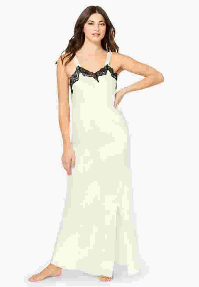 Amoureuse Ruffle Lace Gown image number 0