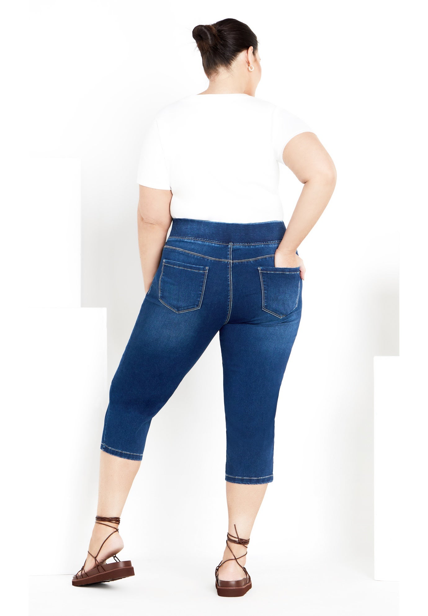Butter Denim Pull On Crop Jean image number 4