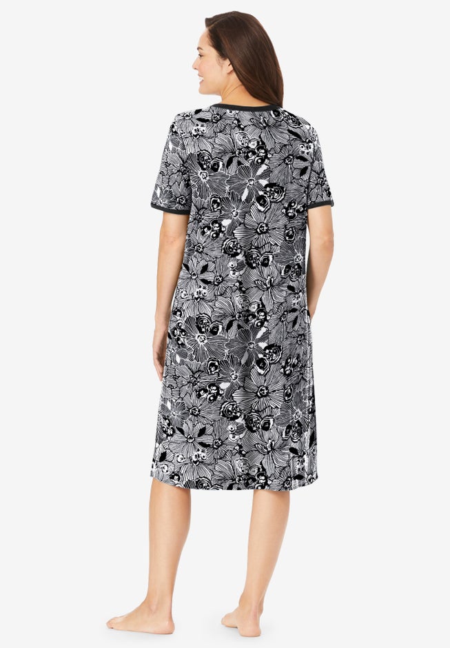 Short T-Shirt Lounger image number 1