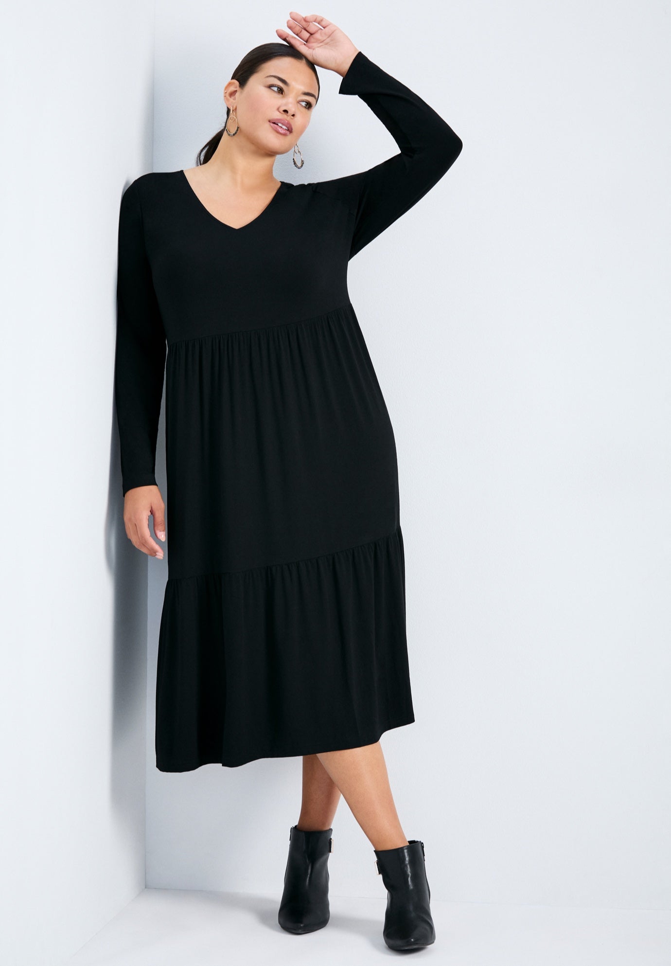Nylah Tiered Knit Dress image number 0