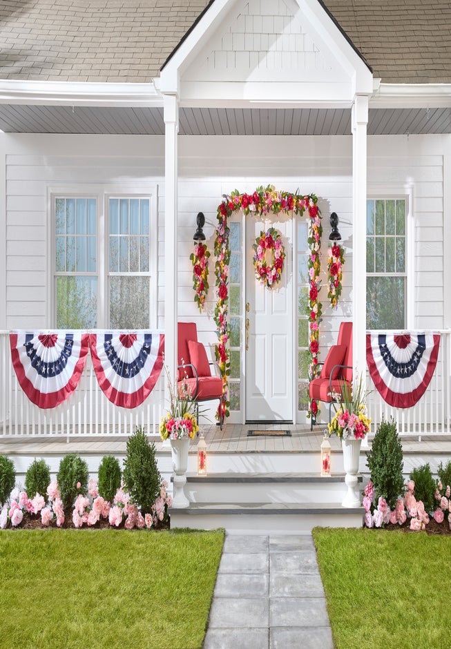 Pleated Fan Patriotic Bunting image number 1