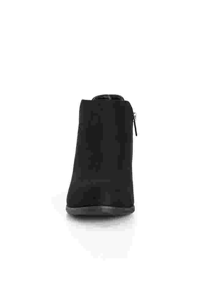 Freisa Ankle Boot image number 2