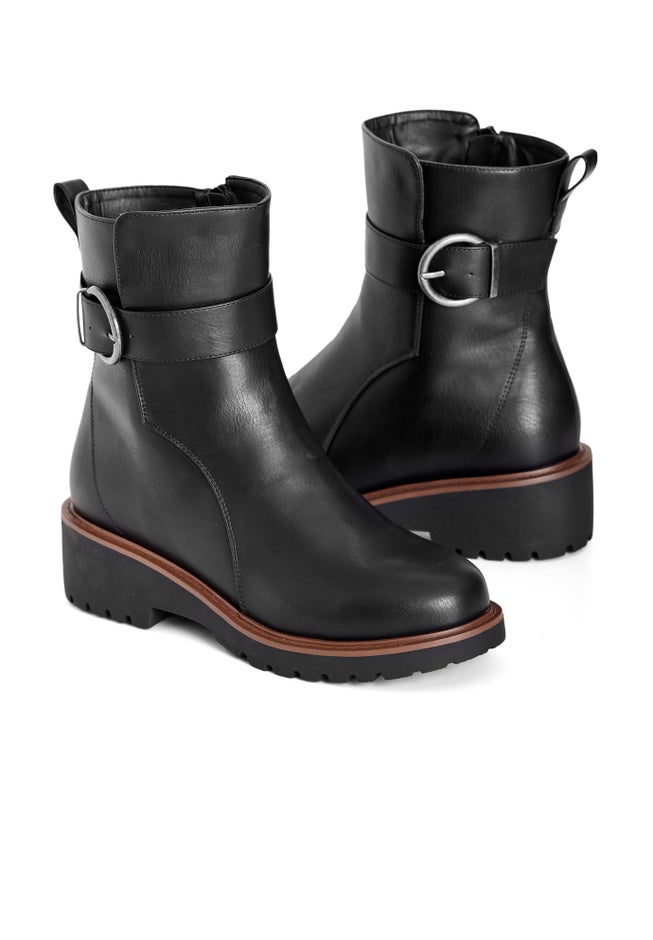 Lia Ankle Boot image number null
