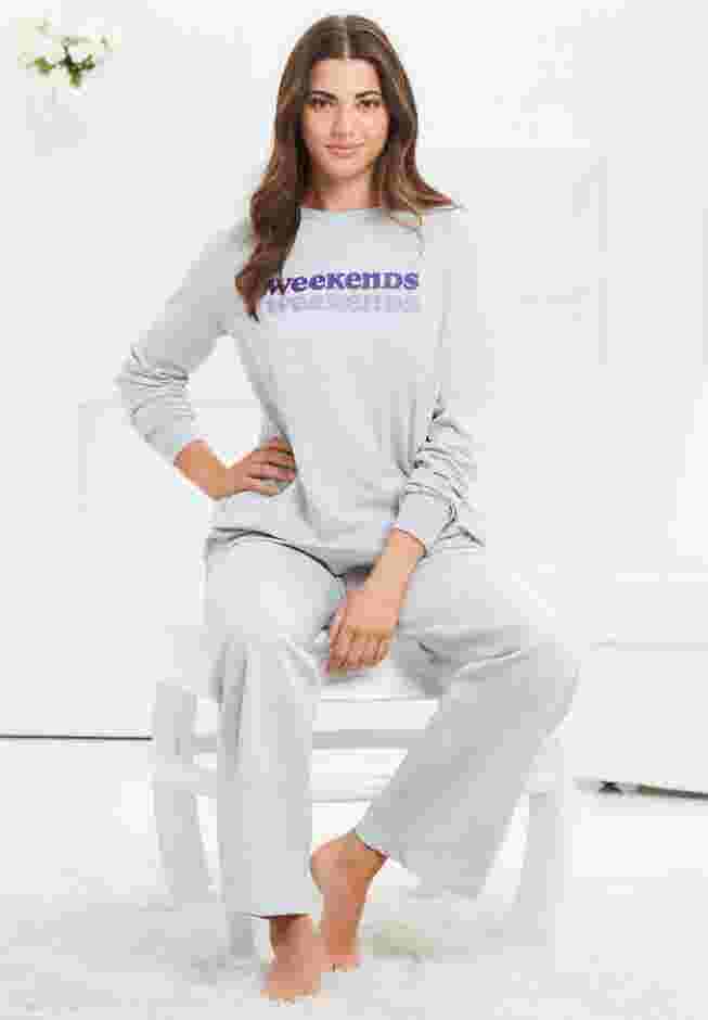 Dreams & Co.® 2-Piece Sweatshirt Set image number 4