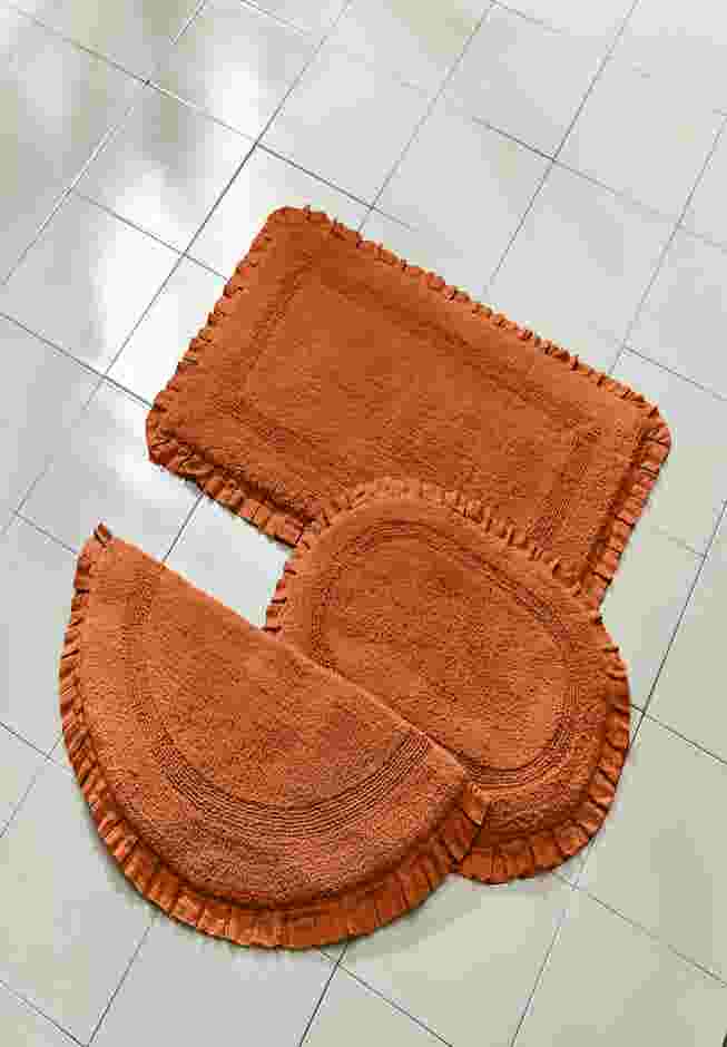 Half Round Ruffle Bath Rug image number 1