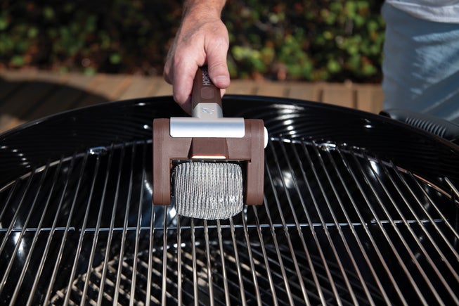 Horsepower™ Giddy Up™ Bristle-Free Grill Brush image number 4
