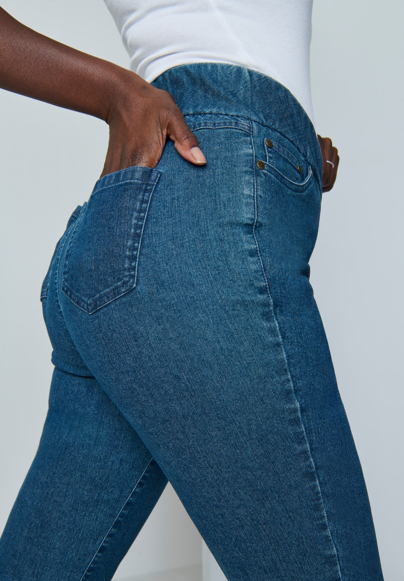 Comfort Waist Stretch Denim Straight Leg Jean image number 1