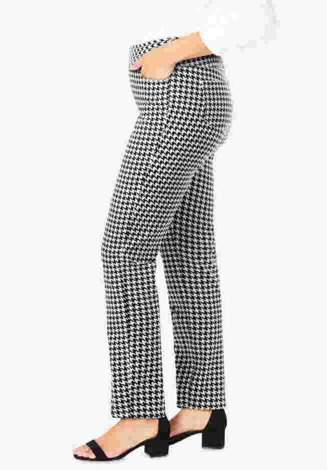 Comfort Waist Stretch Denim Straight Leg Jean image number 2