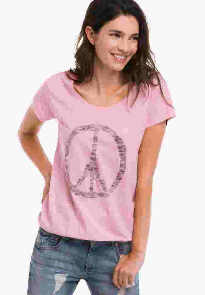 Graphic Scoop Neck Tee image number 0