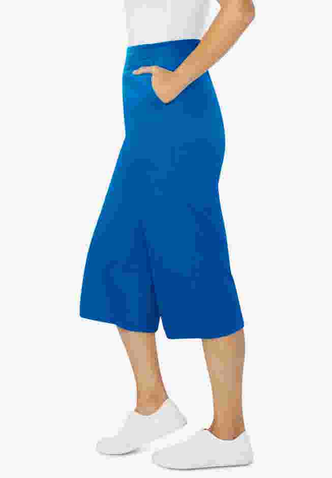 Womens Plus-Size Elastic-Waist Pull-On Knit Pocket Capri Pants image number 3