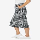 Elastic-Waist Pull-On Knit Pocket Capri Pants image number null