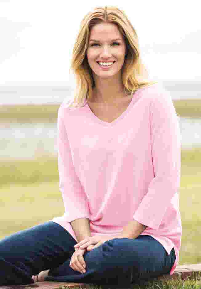 Perfect Three-Quarter Sleeve V-Neck Tunic image number 8
